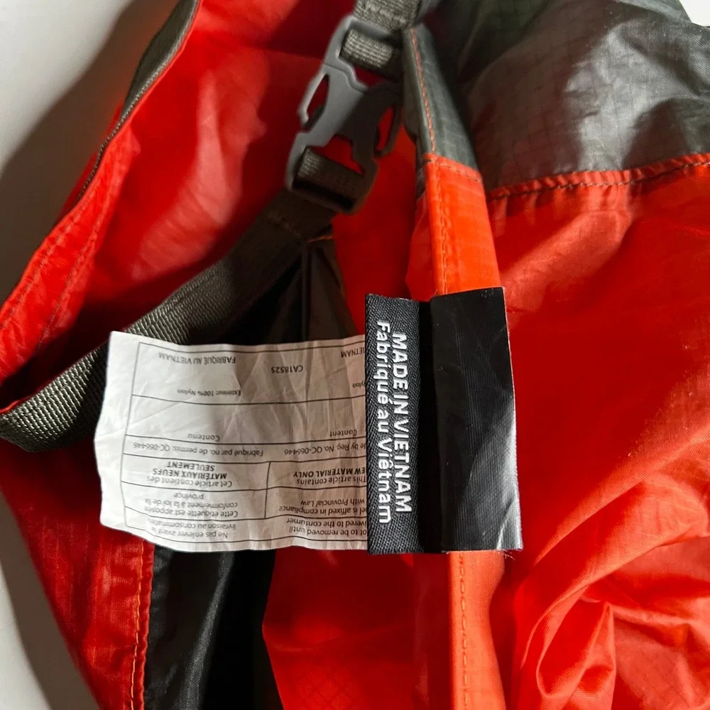 Osprey Ultralight Dry Stuff Pack Red Black Ripstop Nylon Roll Top Backpack 20L